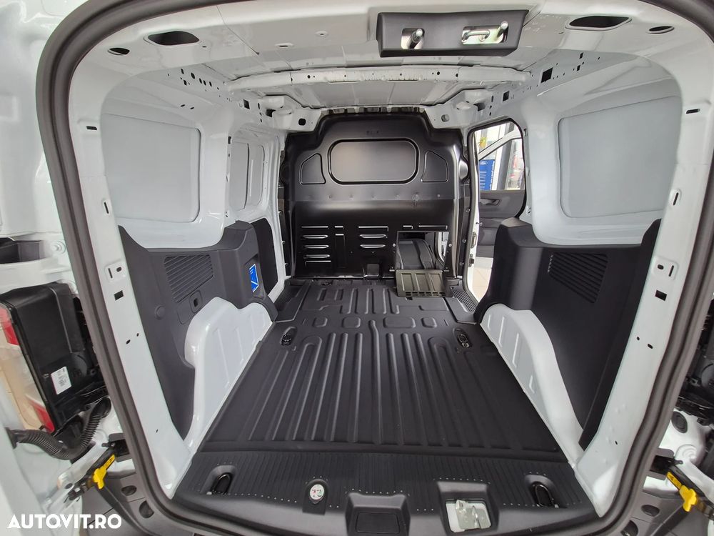 Ford Transit Courier Electric - 14