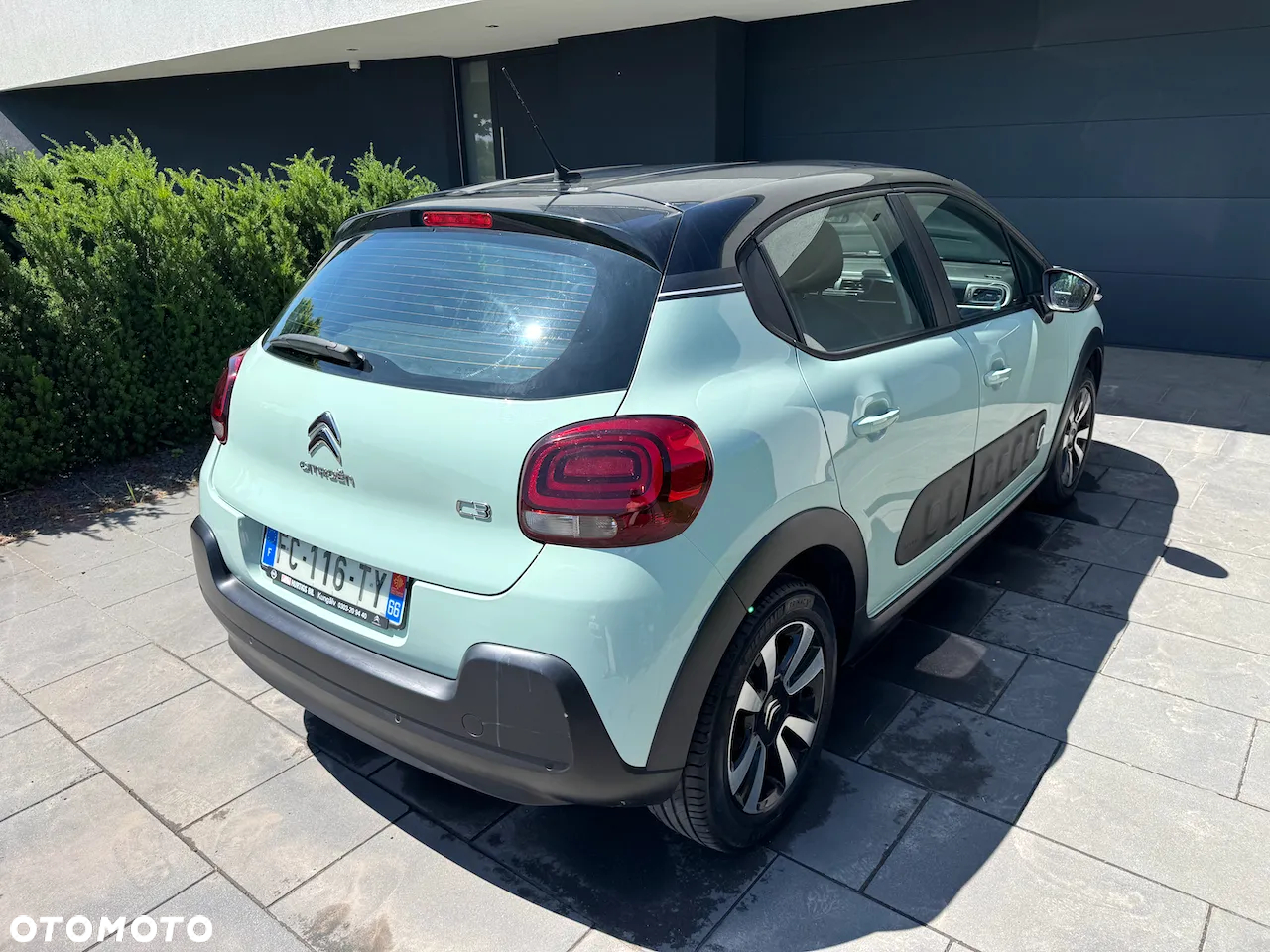 Citroën C3 1.2 PureTech Shine EAT6 - 3