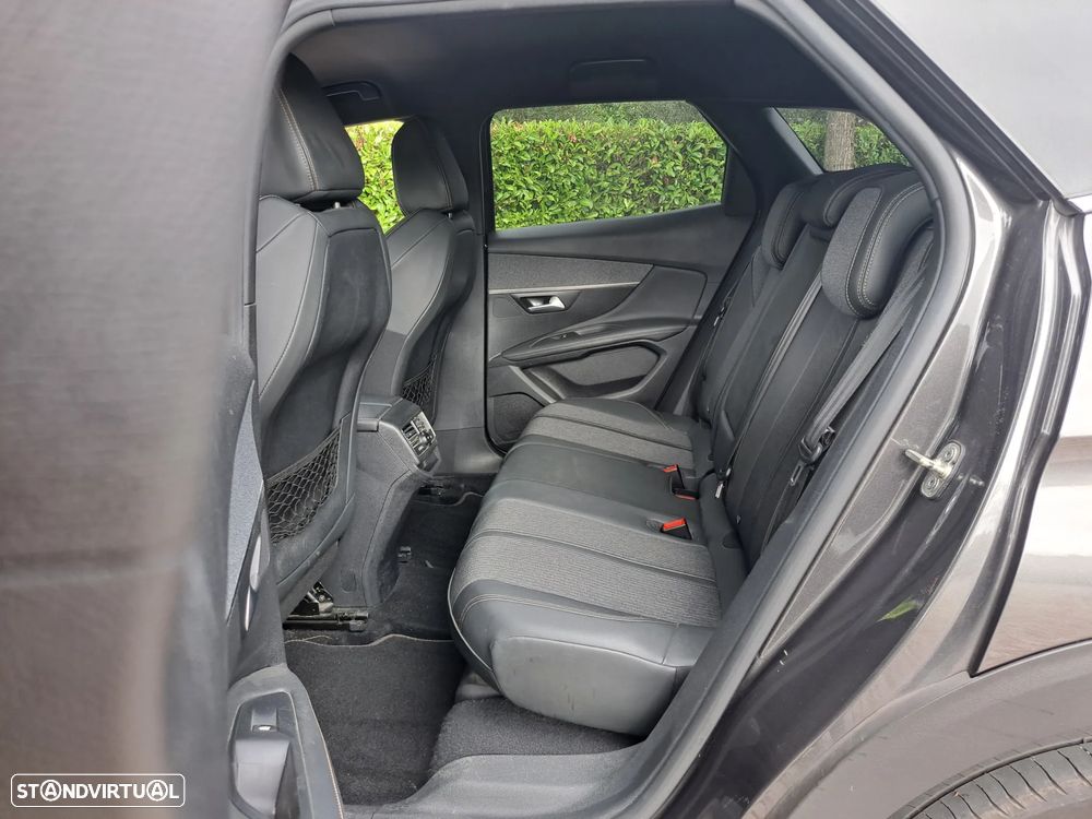 Peugeot 3008 1.5 BlueHDi GT Line EAT8 - 32