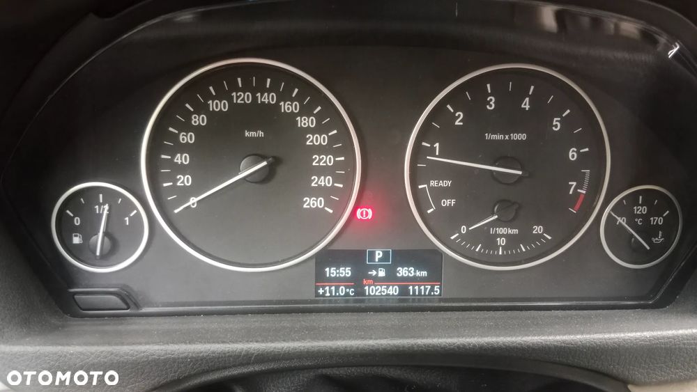 BMW Seria 3 330i xDrive - 17