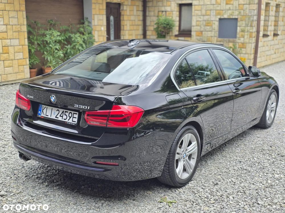 BMW Seria 3 330i GPF xDrive Sport Line - 11