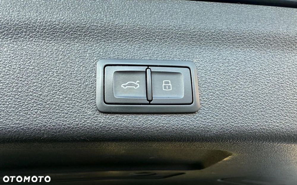 Audi A6 Avant 55 TFSI e quattro S tronic S line - 27