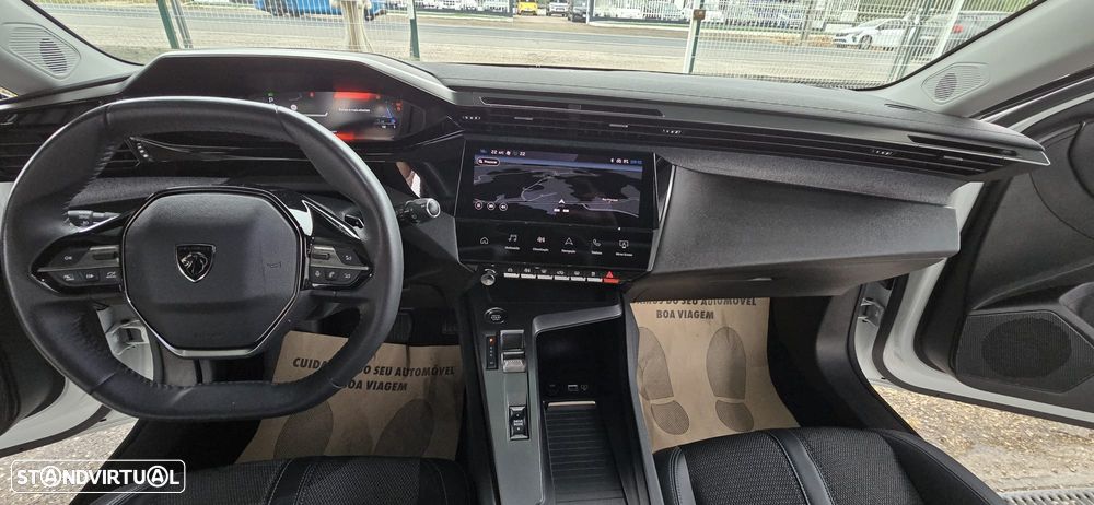 Peugeot 308 BlueHDi 130 EAT8 Allure - 28