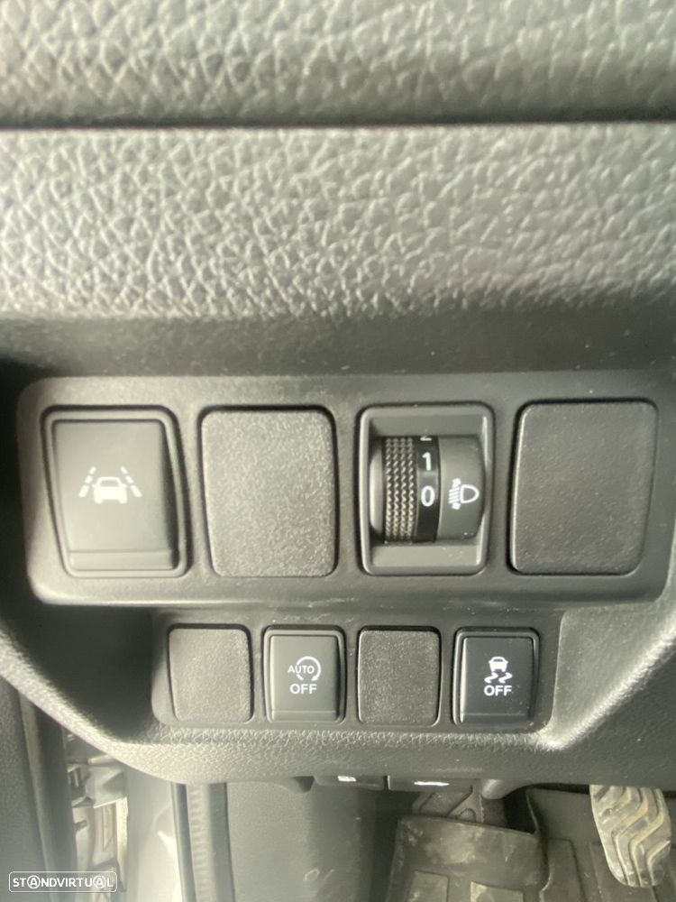 Nissan Qashqai 1.5 dCi N-Connecta - 21