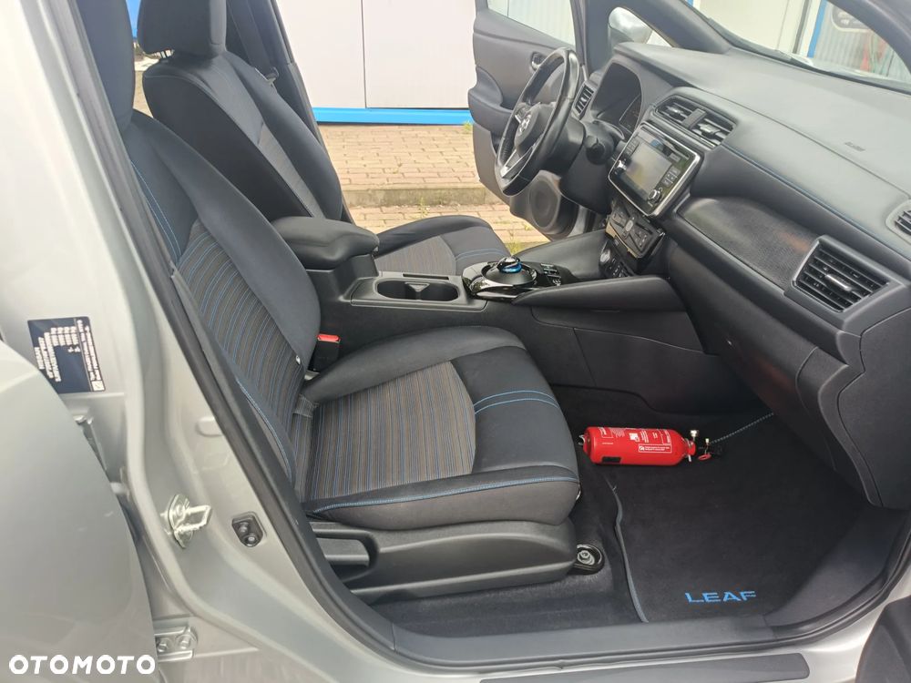 Nissan Leaf 40 kWh 2.ZERO Edition - 12