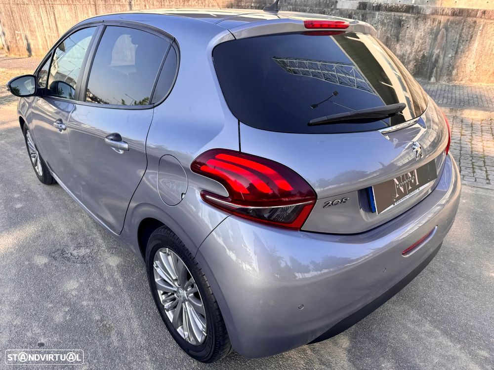 Peugeot 208 1.2 PureTech Signature - 22