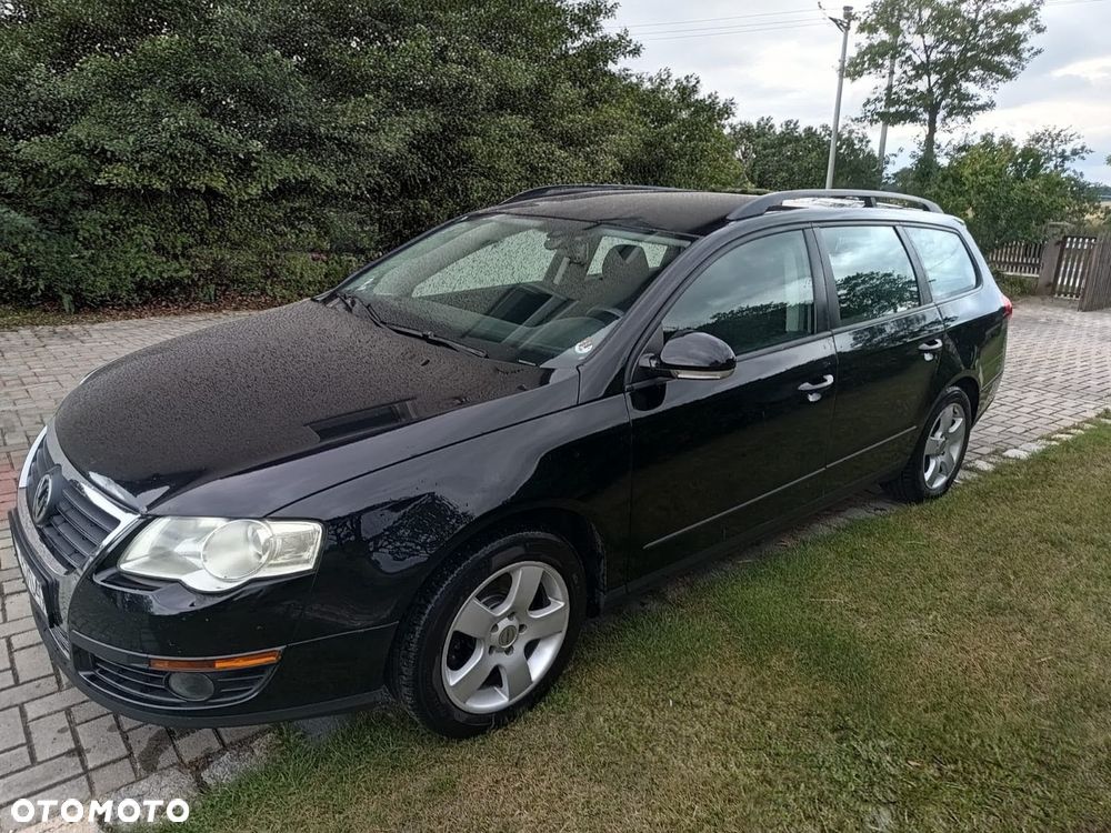 Volkswagen Passat - 4