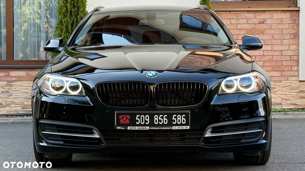 BMW Seria 5 525d Touring Modern Line - 2