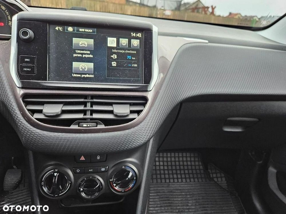 Peugeot 2008 1.2 VTi Allure - 12