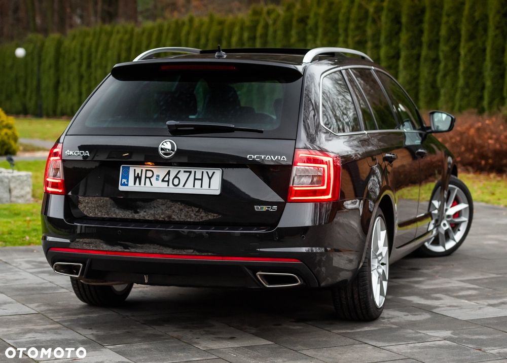 Skoda Octavia 2.0 TDI DSG RS - 3