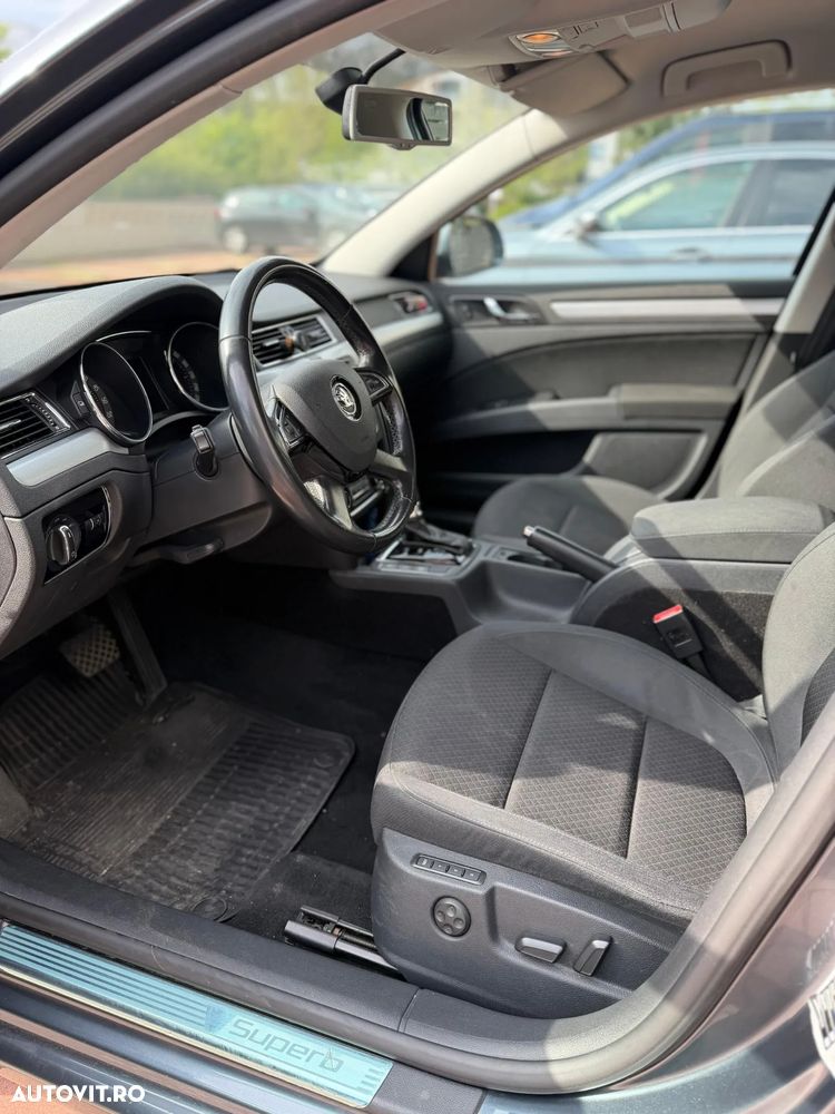 Skoda Superb 2.0 TDI Ambition - 6