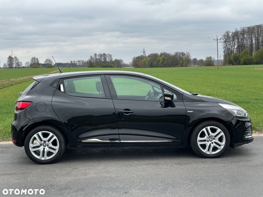 Renault Clio 1.2 16V 75 LIMITED - 4