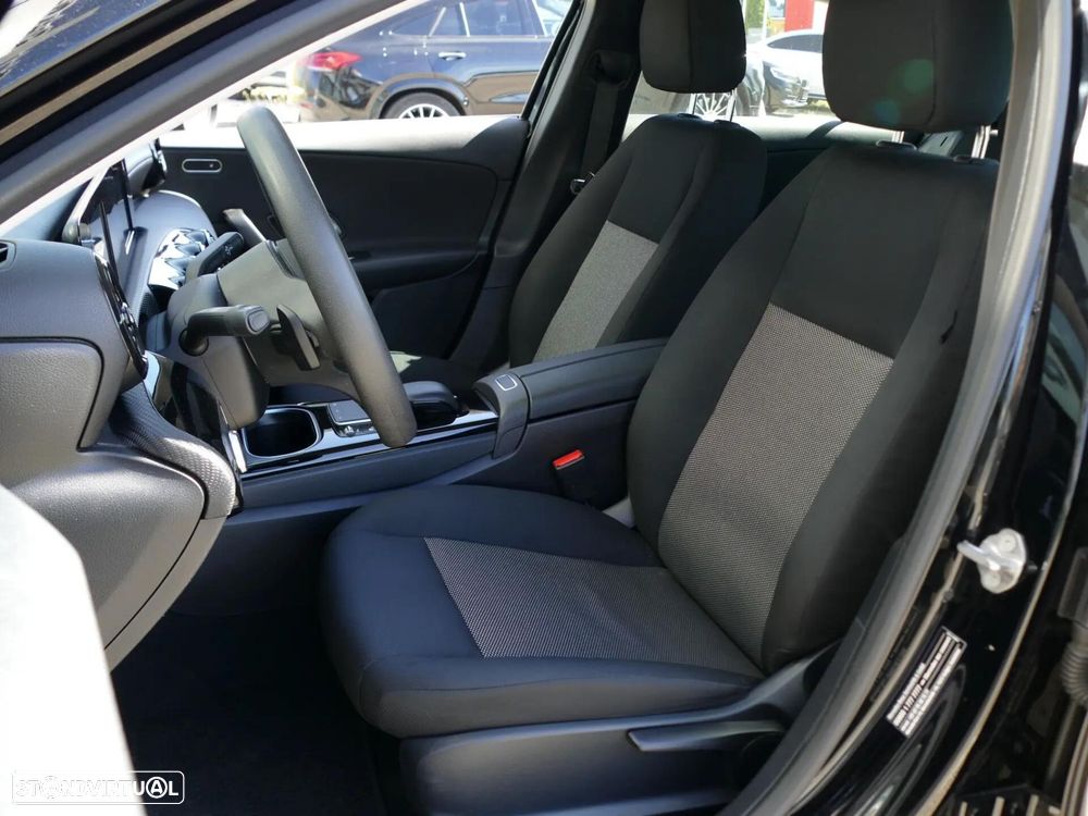 Mercedes-Benz A 250 Limousine e - 26