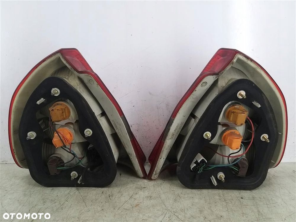 Lampy tył tylne komplet Mitsubishi Carisma II 1999-2004 LIFT Hatchback - 2