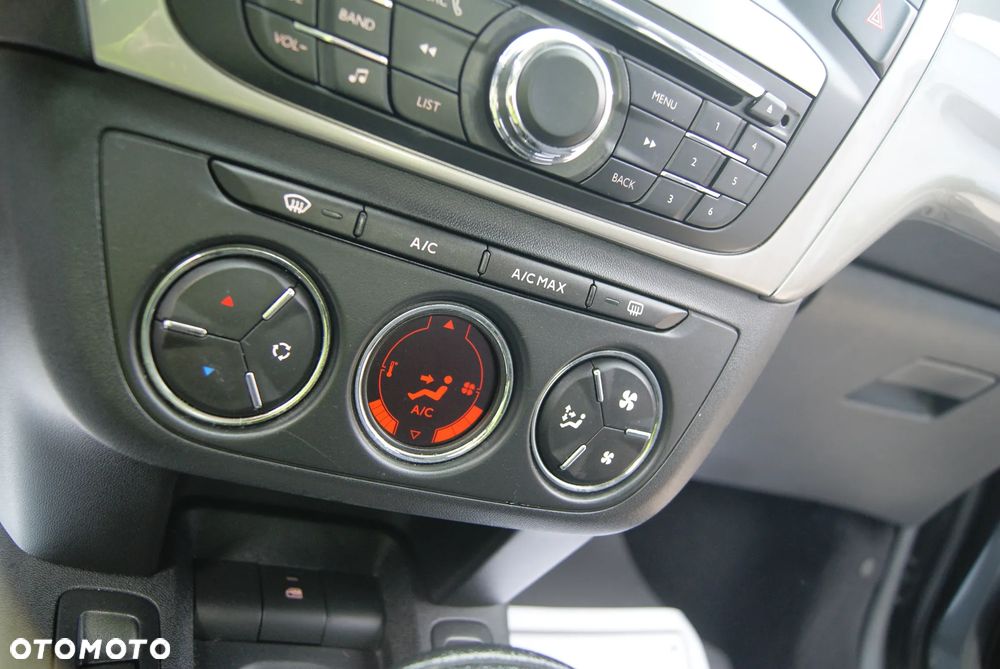 Citroën C-Elysée 1.6 VTi MoreLife EAT6 - 25