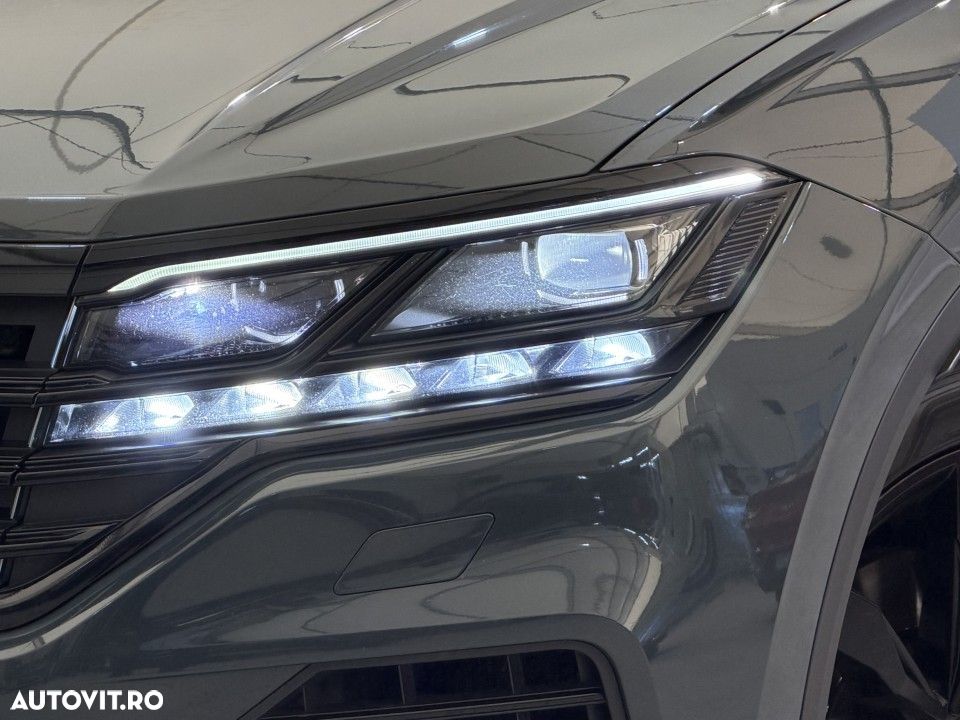 Volkswagen Touareg - 41