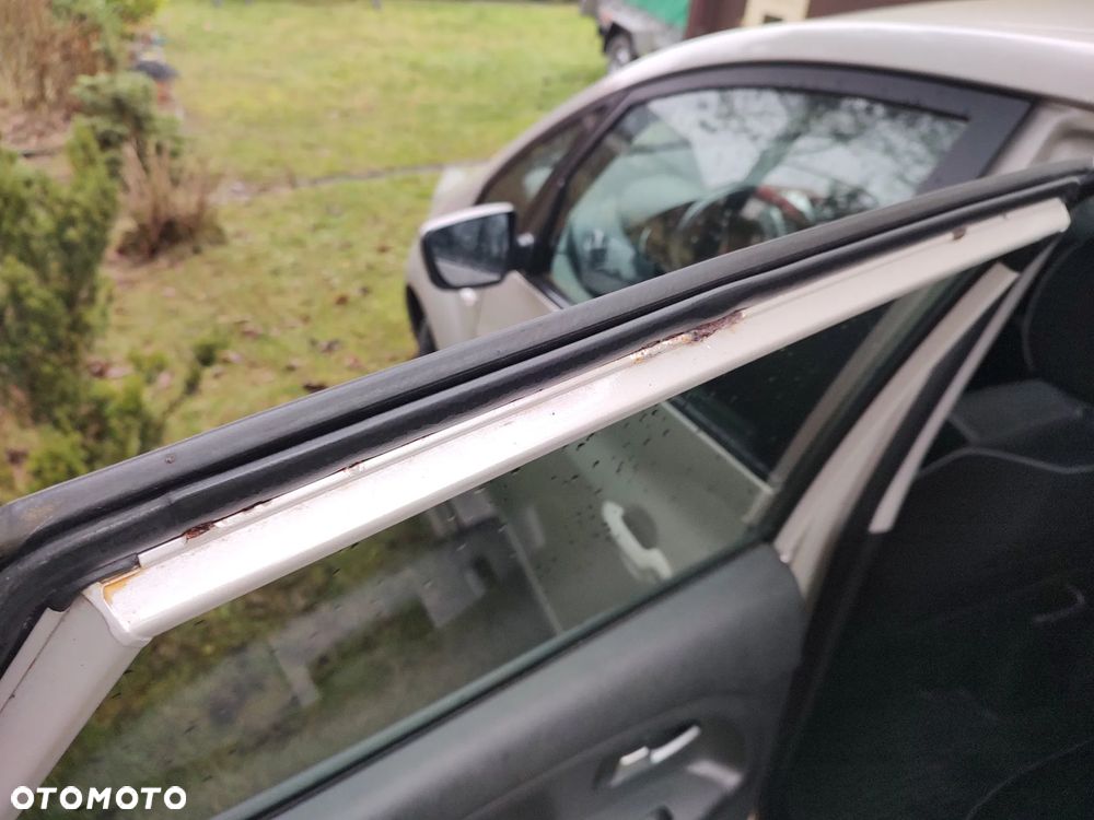 Kia Venga 1.4 L - 25