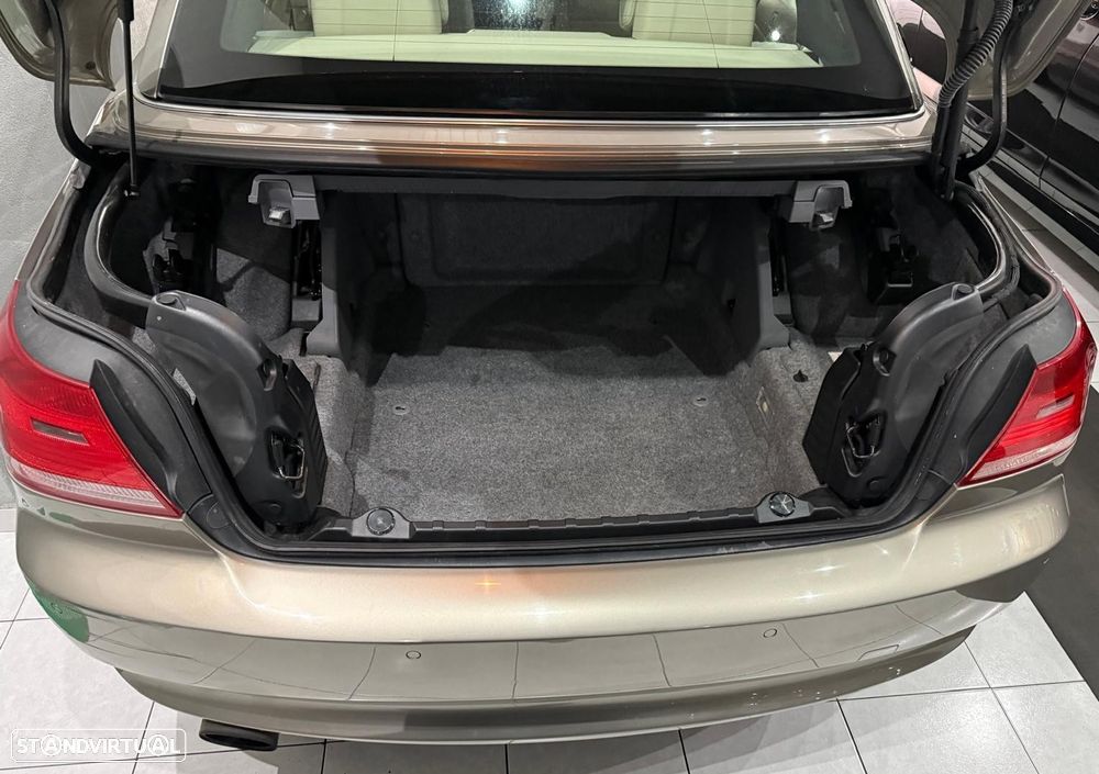 BMW 320 i Edition Exclusive - 20