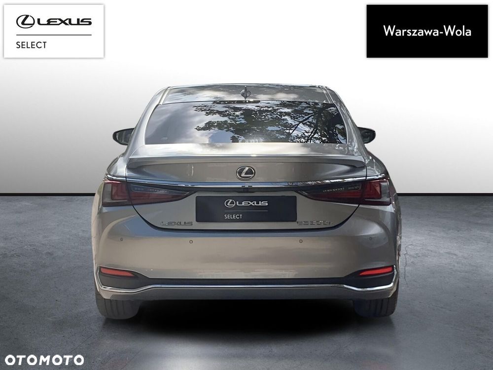 Lexus ES 300h Business Edition - 6