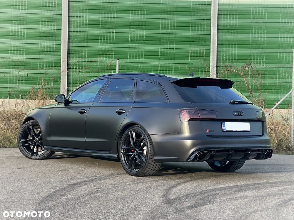 Audi RS6 Avant Standard - 5