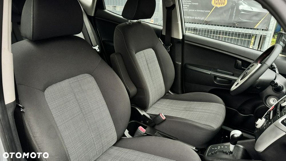 Kia Venga - 34