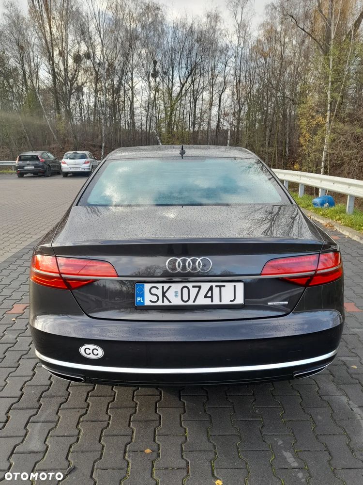 Audi A8 4.2 TDI DPF (clean diesel) quattro tiptronic - 2