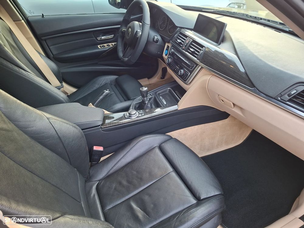 BMW 320 d DPF Blue Performance Edition Sport - 23