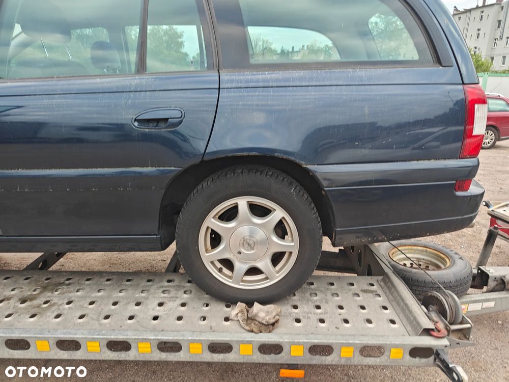 Opel Omega 2.5 Sport - 8