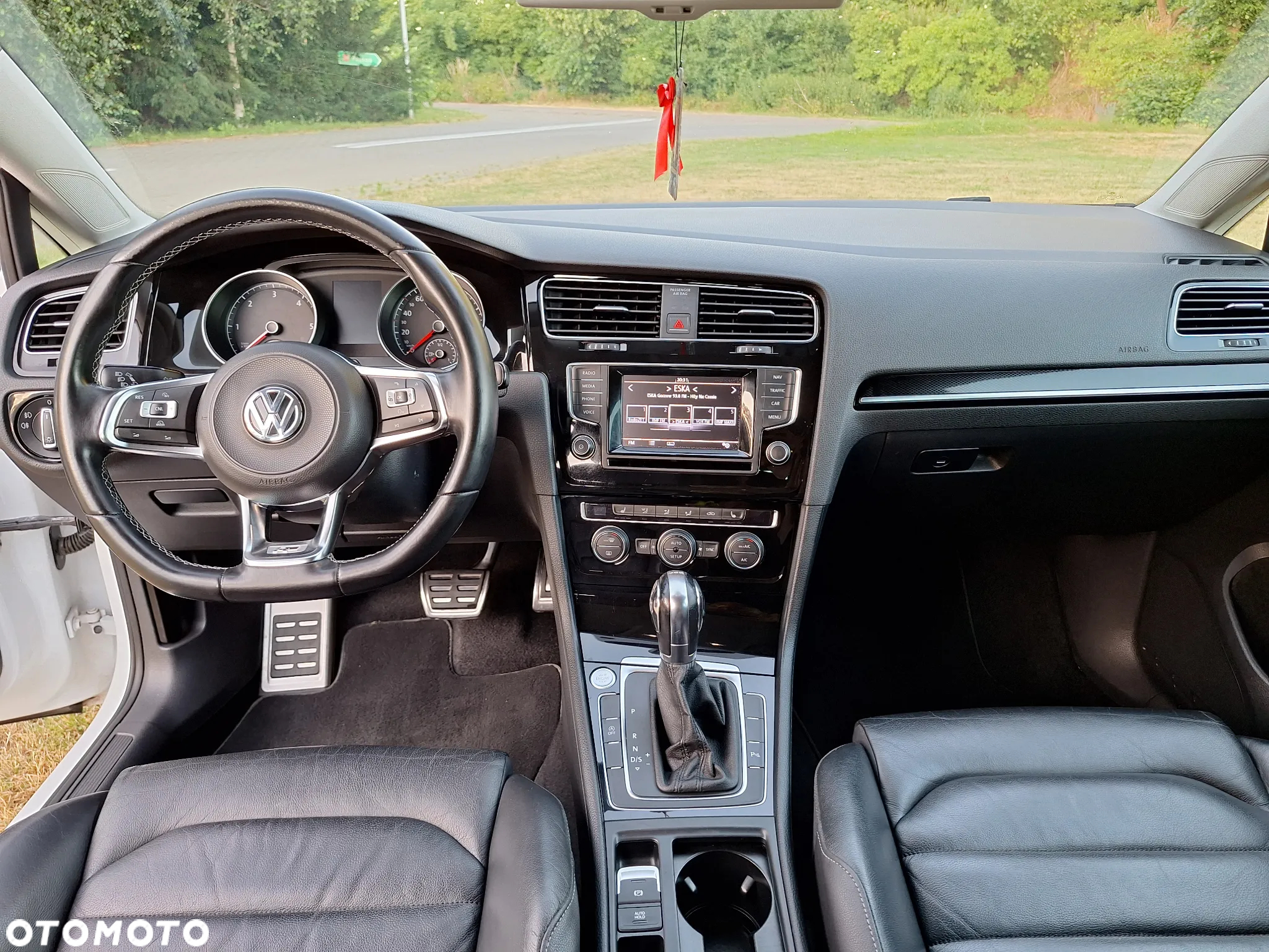 Volkswagen Golf VII 2.0 TDI BMT Highline DSG - 27