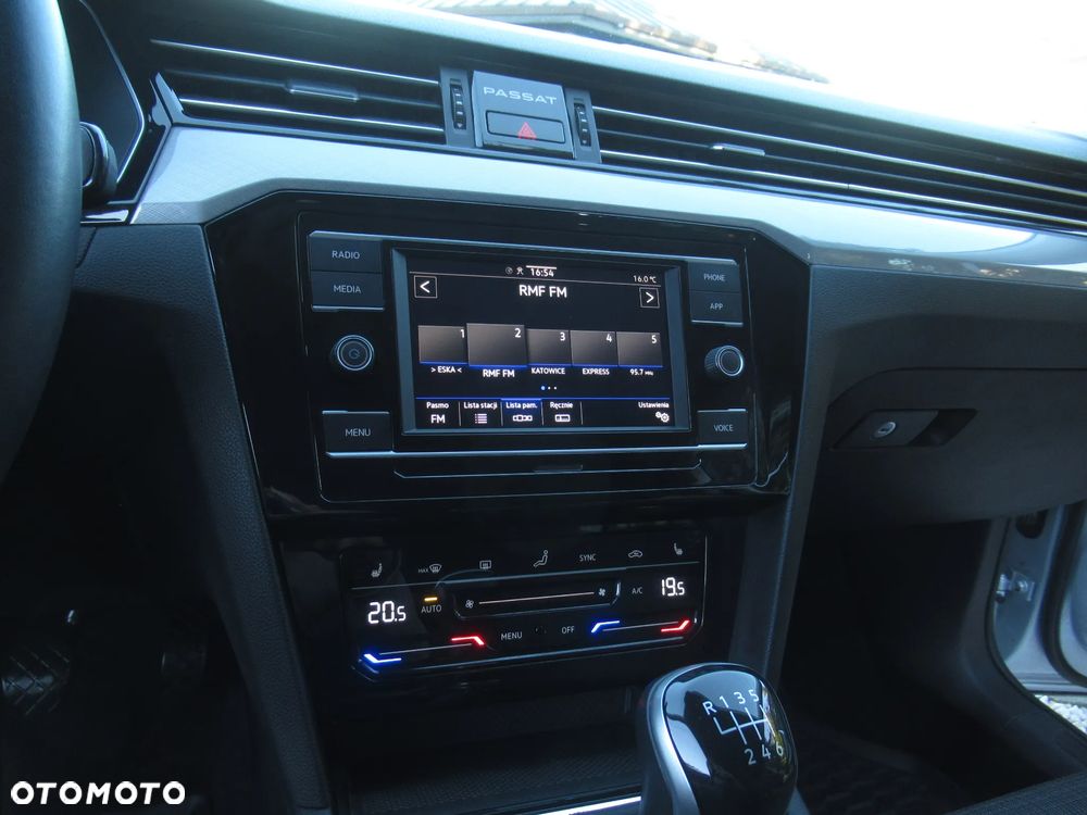 Volkswagen Passat 1.5 TSI EVO Business - 17