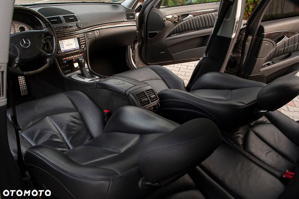 Mercedes-Benz Klasa E 500 7G-TRONIC Avantgarde - 22