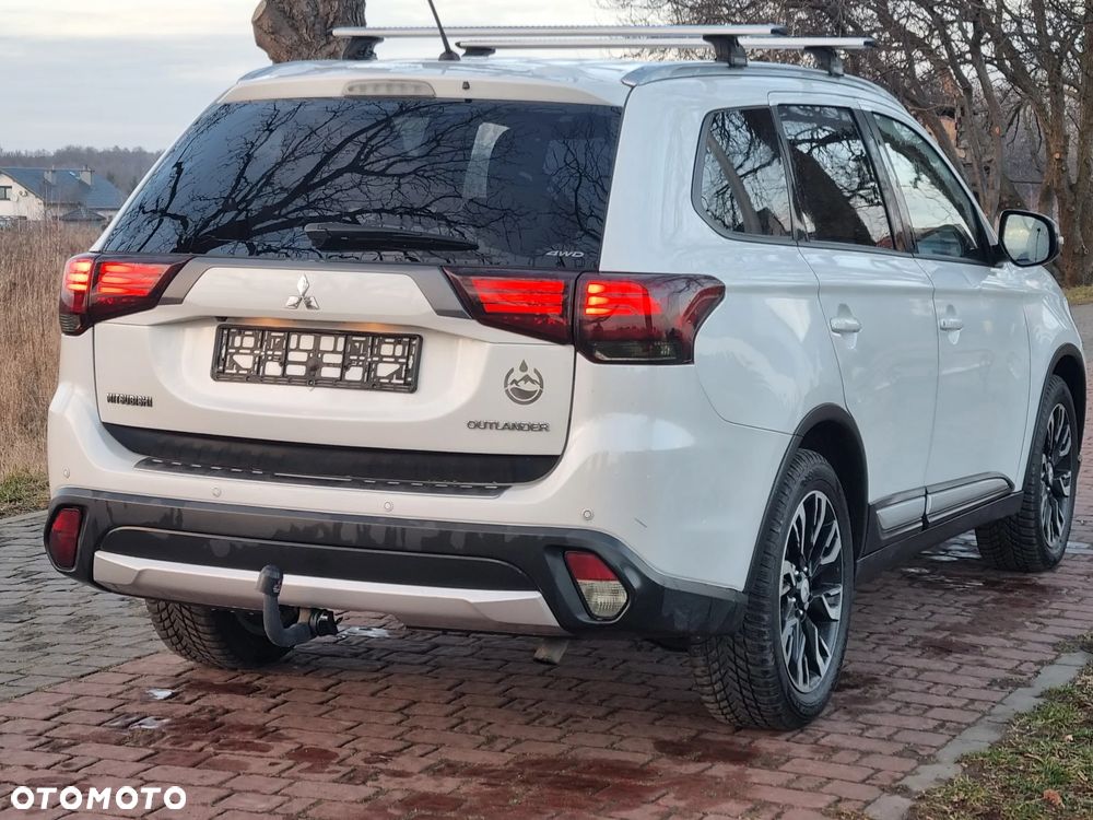 Mitsubishi Outlander 2.2 DI-D Intense + SDA 4WD - 34