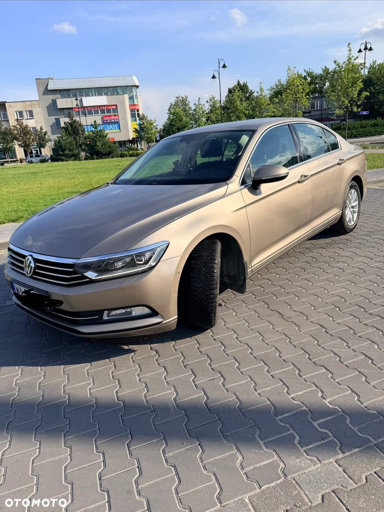 Volkswagen Passat - 2
