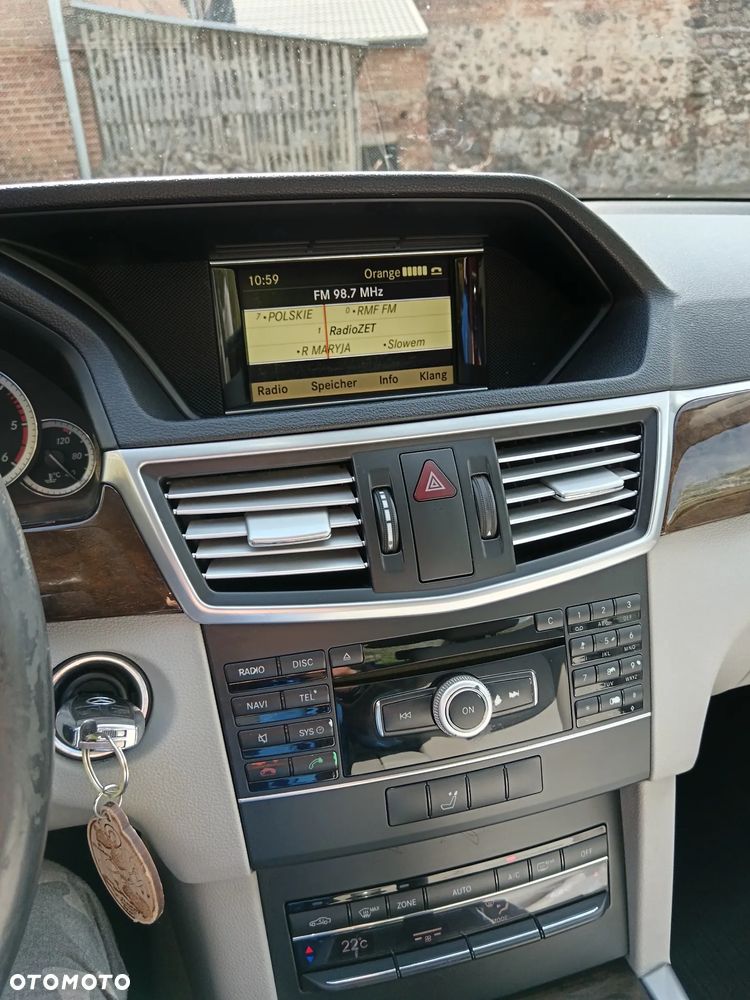 Mercedes-Benz Klasa E 220 CDI - 30
