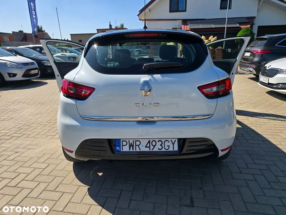 Renault Clio - 23