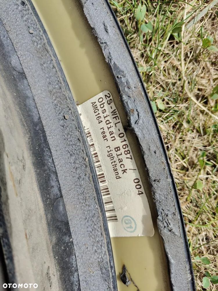 MERCEDES ML W164 AMG LISTWA Błotnika Tylnego Na Tylny Błotnik AMG 197 - 24