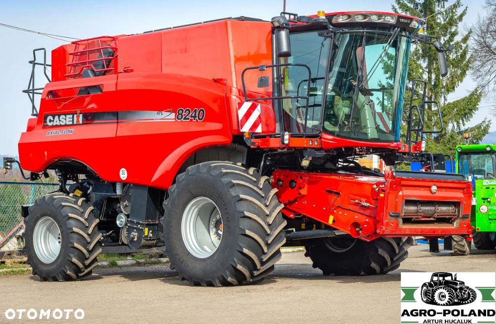 Case IH 8240 AFS - 2018 ROK + MACDON FD 135 - 2018 ROK - 3