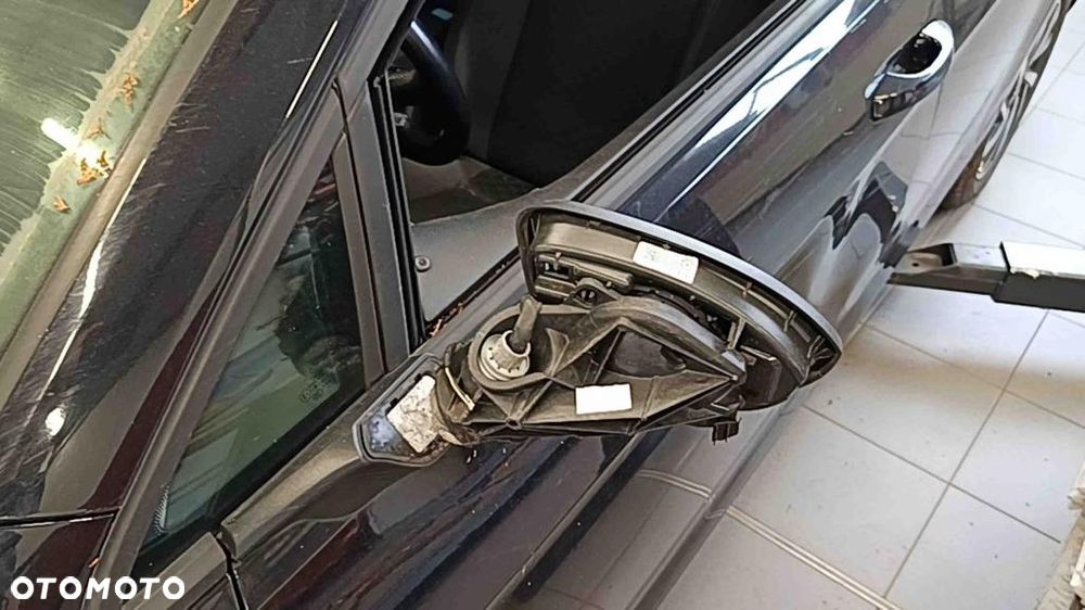 Volkswagen Golf - 6