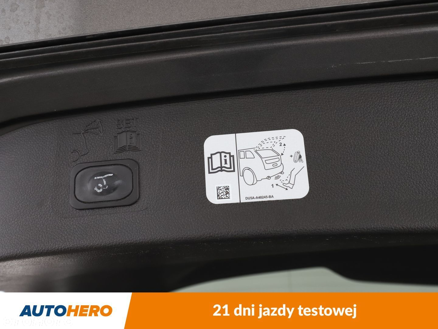Ford Kuga - 32