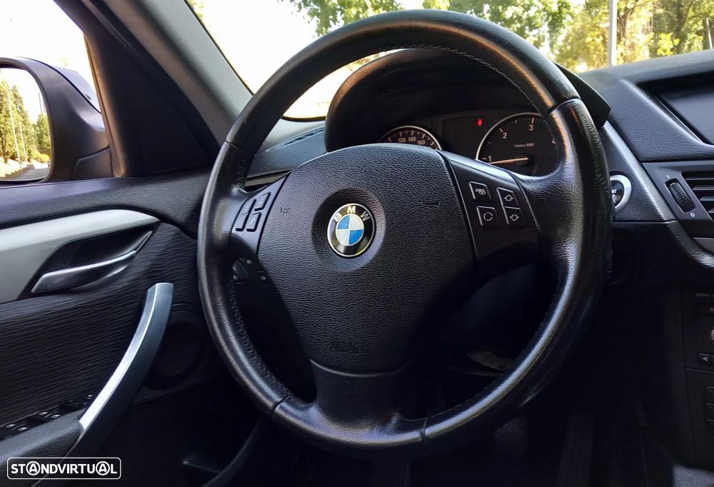 BMW X1 18 d sDrive - 22