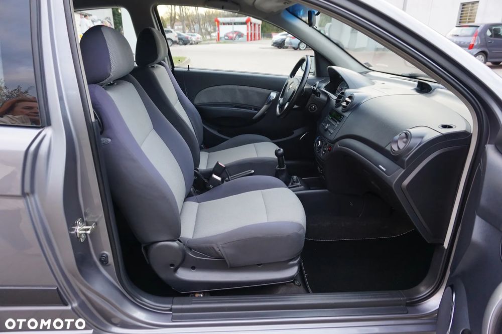 Chevrolet Aveo - 32
