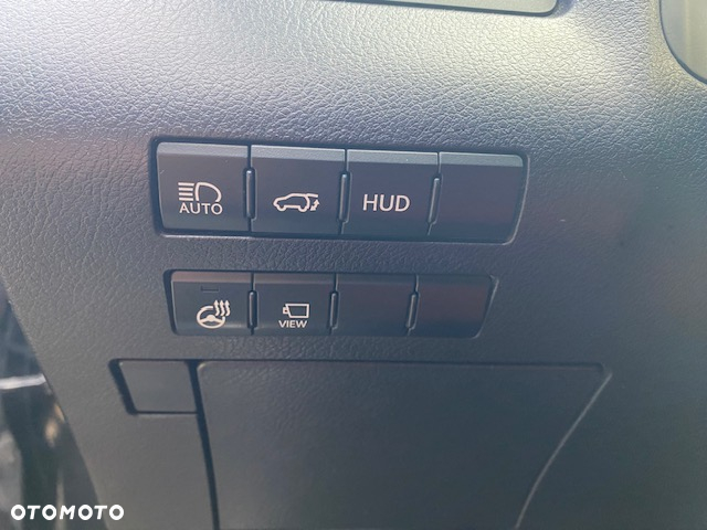 Lexus RX - 24