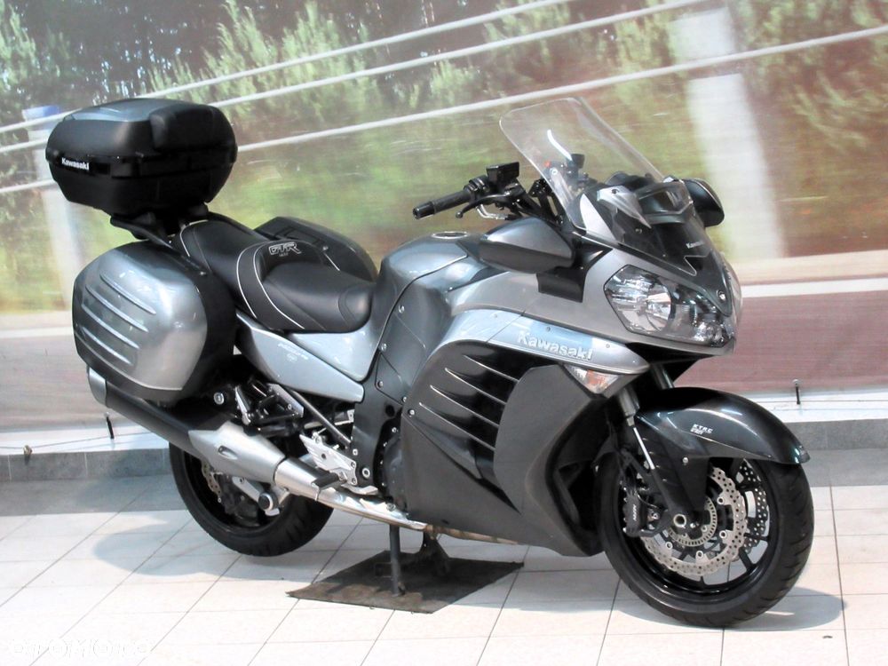 Kawasaki GTR - 2