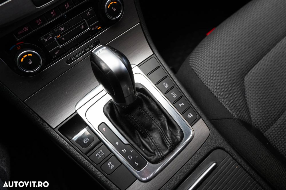 Volkswagen Passat 2.0 TDI DSG Comfortline - 14