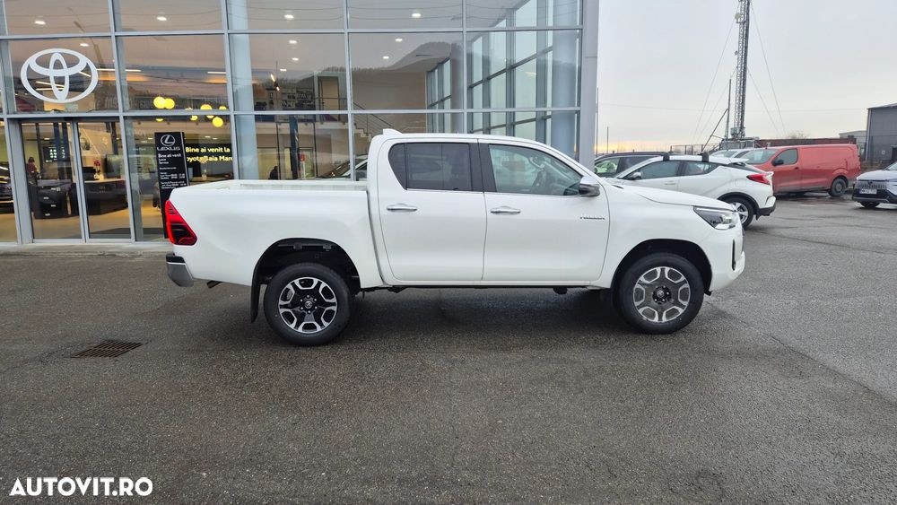 Toyota Hilux 2.8D 204CP 4x4 Double Cab AT Executive - 5