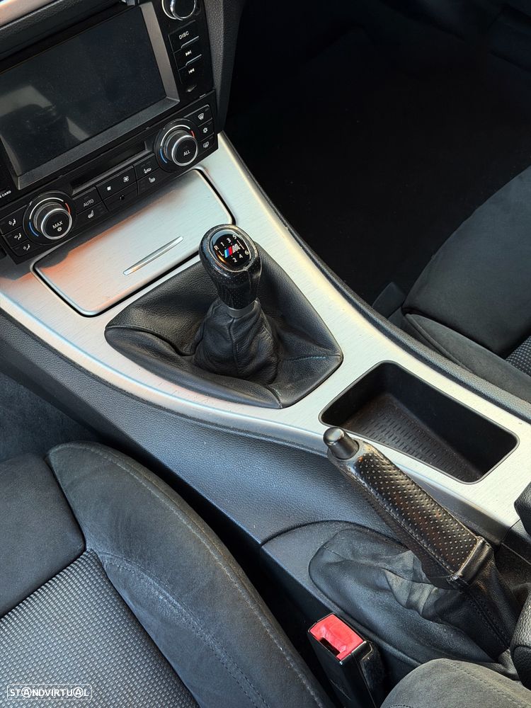 BMW 320 d Sport Line - 8