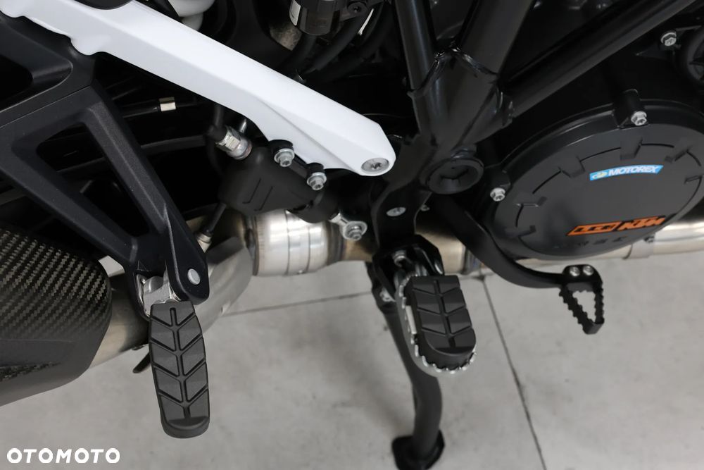 KTM Super Adventure - 24