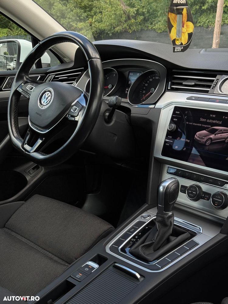 Volkswagen Passat 2.0 TDI SCR DSG Comfortline - 19