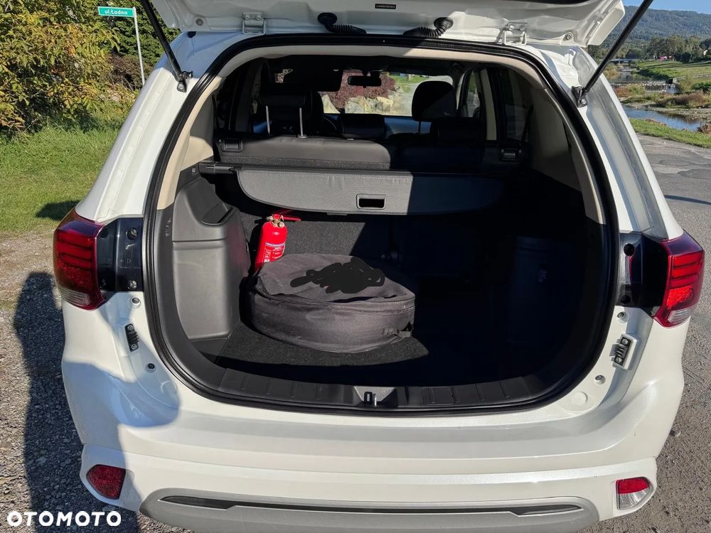 Mitsubishi Outlander - 7