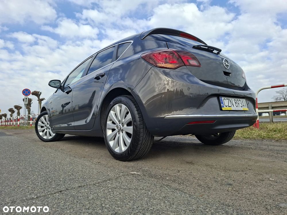 Opel Astra 1.4 Turbo Exklusiv - 9